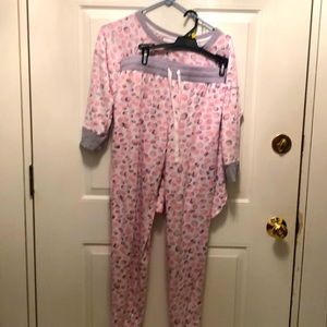 Pajama top and bottoms